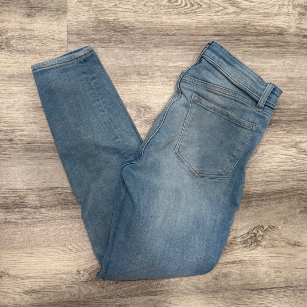 GAP Denim High‎ Rise Legging Jeans Women's Size 6/28R Distressed Light Wash
